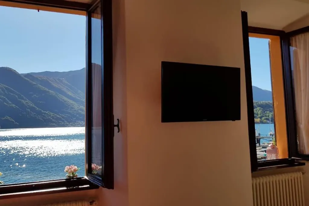 Rita'S Window: Lake Front Apartment With Lake View Mezzegra Italie