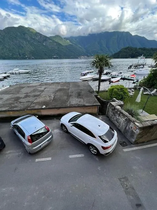 Rita'S Window: Lake Front Apartment With Lake View Mezzegra 0*,  Italië