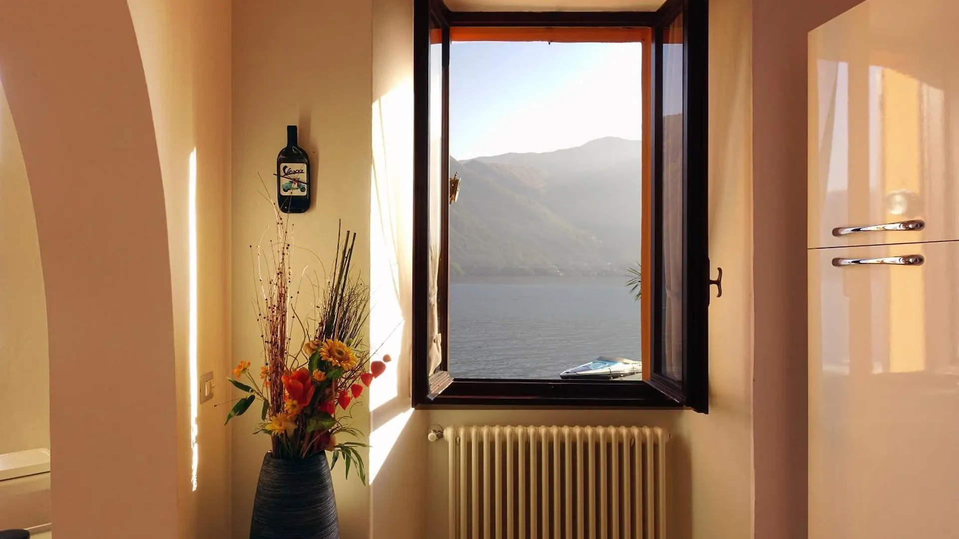 Rita'S Window: Lake Front Apartment With Lake View Mezzegra