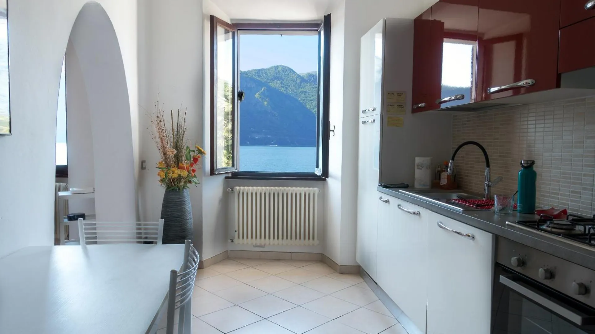 Rita'S Window: Lake Front Apartment With Lake View Mezzegra